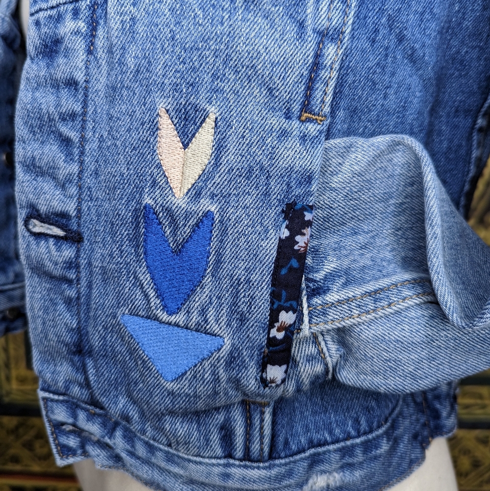 BlankNYC Pub Crawl Denim Jacket Size Medium - Picture 6 of 8